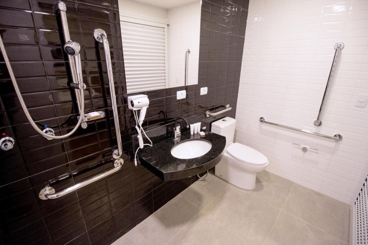 Promenade Hotel 4*